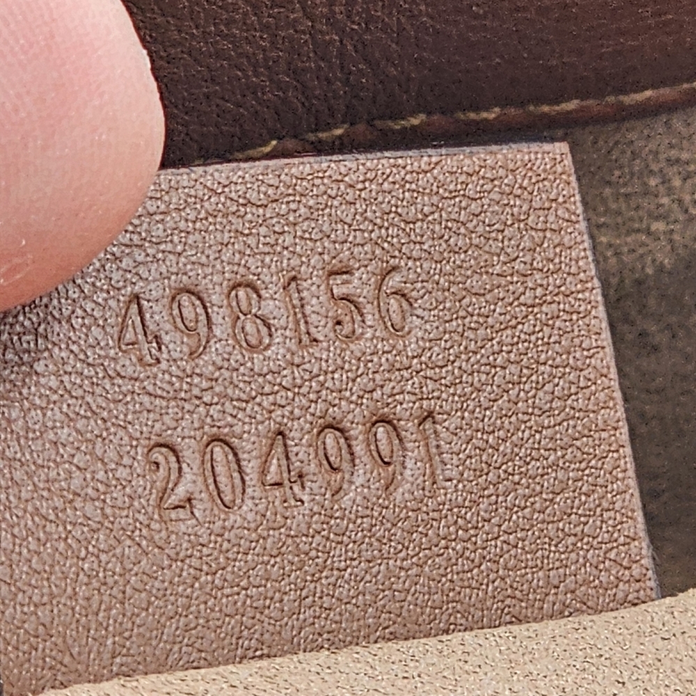 Gucci GG Supreme Small Padlock Shoulder Bag - Picture 7 of 8